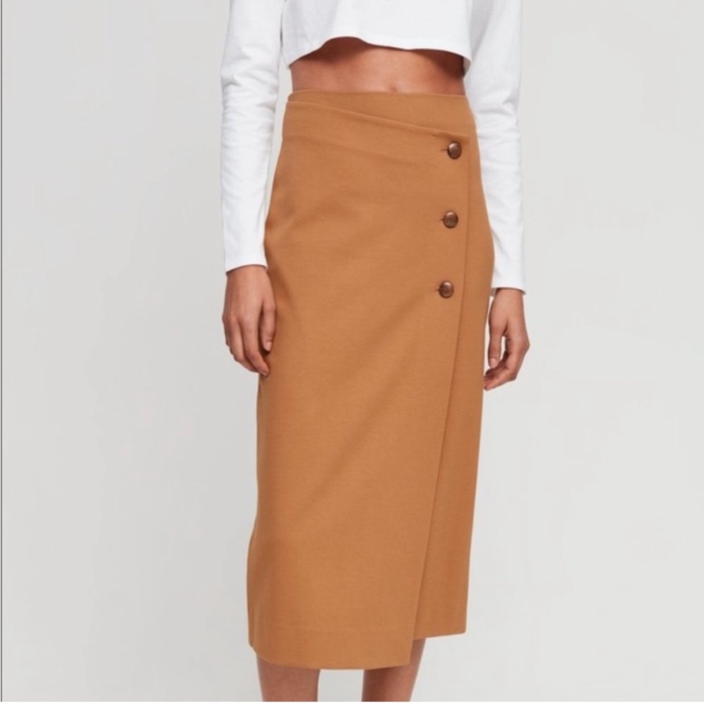 💙💖 Babaton Aritzia Billy Midi Skirt